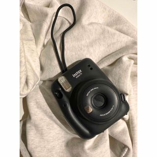 フジフイルム(富士フイルム)のinstax mini 11 チェキ(フィルムカメラ)