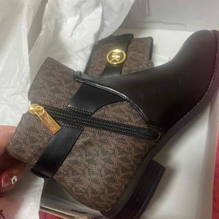 Michael Kors - マイケルコース ショートブーツの通販 by 通販サイズ