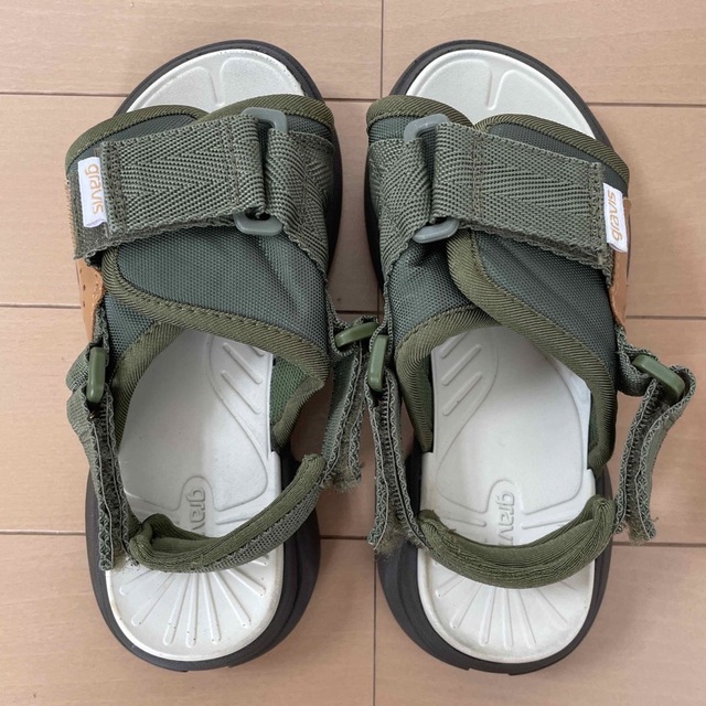 gravis(グラビス)のgravis サンダル　18㎝ キッズ/ベビー/マタニティのキッズ靴/シューズ(15cm~)(サンダル)の商品写真