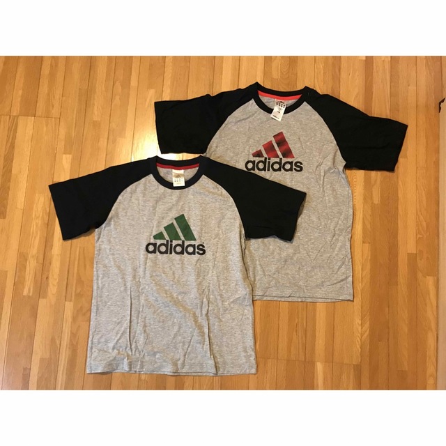 adidas(アディダス)のadidas160センチ　ティシャツ  キッズ/ベビー/マタニティのキッズ服男の子用(90cm~)(Tシャツ/カットソー)の商品写真