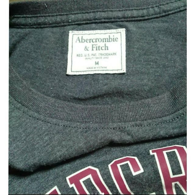 Abercrombie&Fitch(アバクロンビーアンドフィッチ)の●【アバクロンビー&フィッチ】 ビッグ ロゴ プリント Mサイズ メンズのトップス(Tシャツ/カットソー(半袖/袖なし))の商品写真