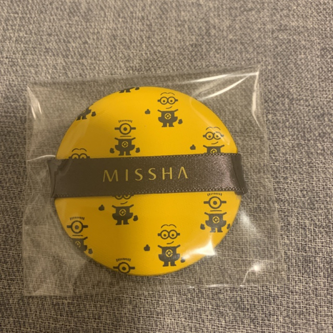 MISSHA(ミシャ)のMISSHA ミシャ ミニオンコラボ クッションファンデーション パフ スポンジ コスメ/美容のメイク道具/ケアグッズ(パフ・スポンジ)の商品写真