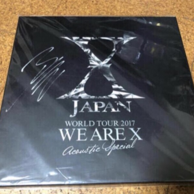 販売日本 YOSHIKI 直筆サイン入り ツアーパンフレット エンタメ/ホビー