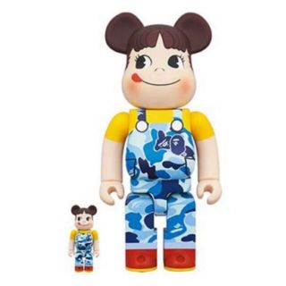 ベアブリック(BE@RBRICK)のBE＠RBRICK  BAPE(R) × ペコちゃん100% & 400% ブル(フィギュア)