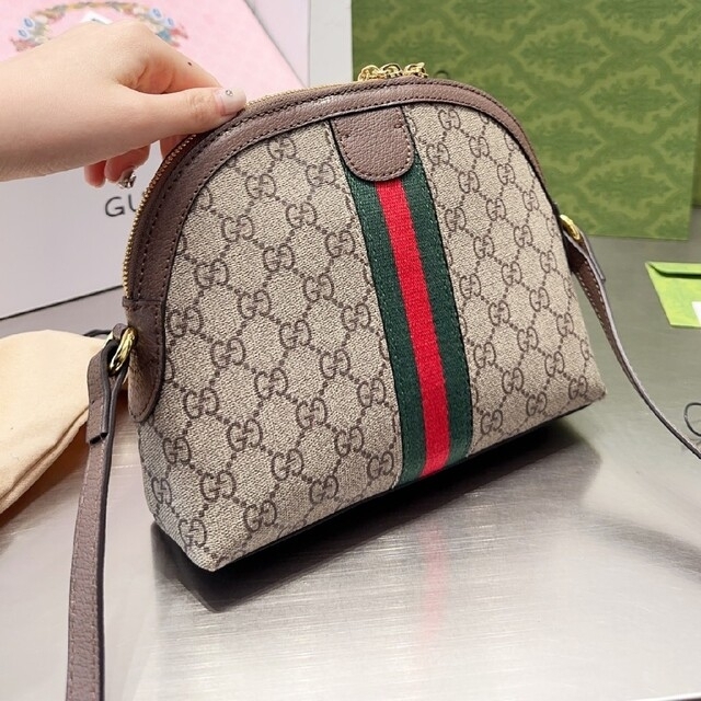 極上美品! GUCCI グッチ レディース ショルダーバッグ 大人の上質
