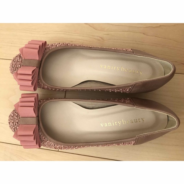 vanitybeauty(バニティービューティー)のバニティビューティー ローヒールパンプス★23㎝ リボン付き ピンク レディースの靴/シューズ(ハイヒール/パンプス)の商品写真