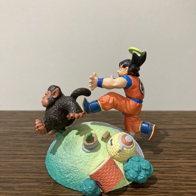 ドラカプ ドラゴンボールフィギュアジオラマ 悟空対バブルスくん