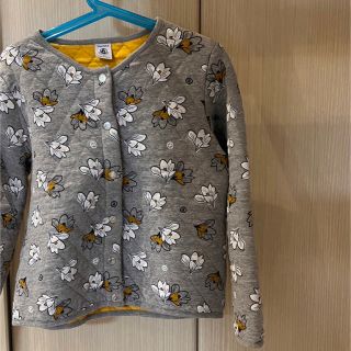 プチバトー(PETIT BATEAU)のプチバトー　花柄　カーディガン　10ans 140 中古品(カーディガン)