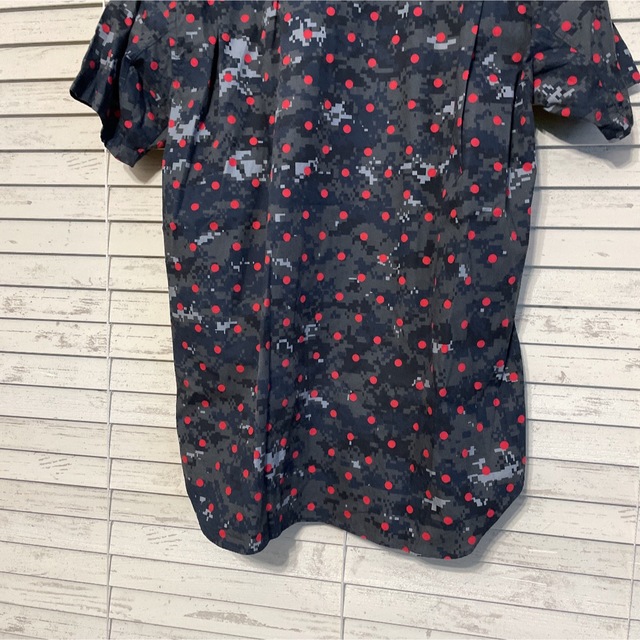 COMME des GARCONS(コムデギャルソン)の新品タグ付き　COMMEdesGARCONS  SHIRT×supreme 半袖 メンズのトップス(シャツ)の商品写真