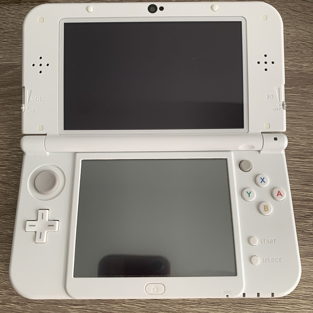 new 3DS LL パールホワイト