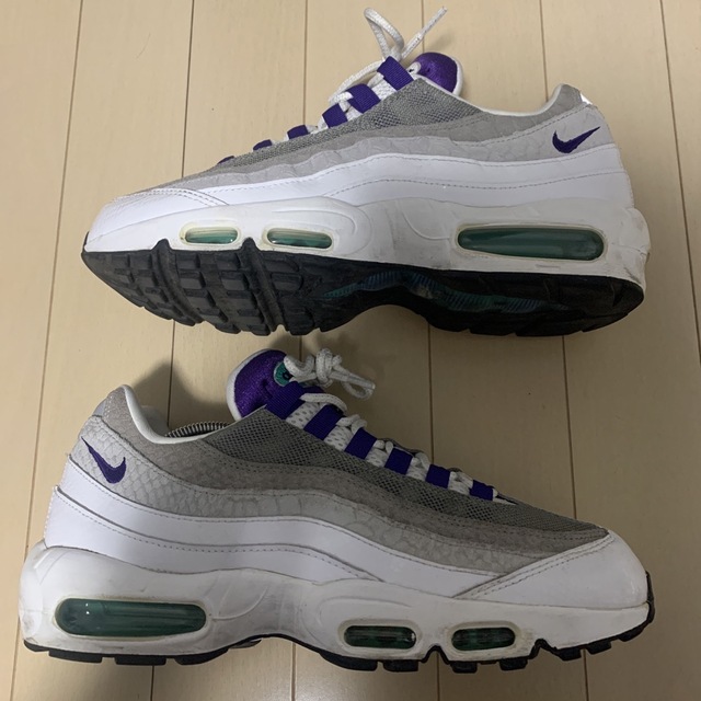 NIKE(ナイキ)のAIR MAX95 グレープスネークスキン メンズの靴/シューズ(スニーカー)の商品写真