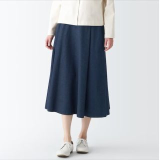 ムジルシリョウヒン(MUJI (無印良品))のストレッチライトオンスデニムタックスカート(ひざ丈スカート)