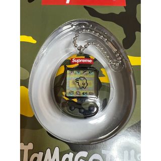 supreme tamagotchi yellow 新品 未使用 たまごっち