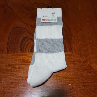 ユニクロ(UNIQLO)の○メンズ レギュラーソックス　靴下　ユニクロ 03Gray 25～27㎝(ソックス)