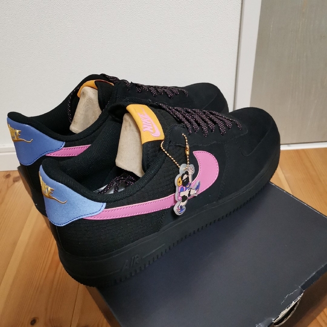 【早い者勝ち値引き】Nike AIR FORCE 1 '07 LV8 2 30