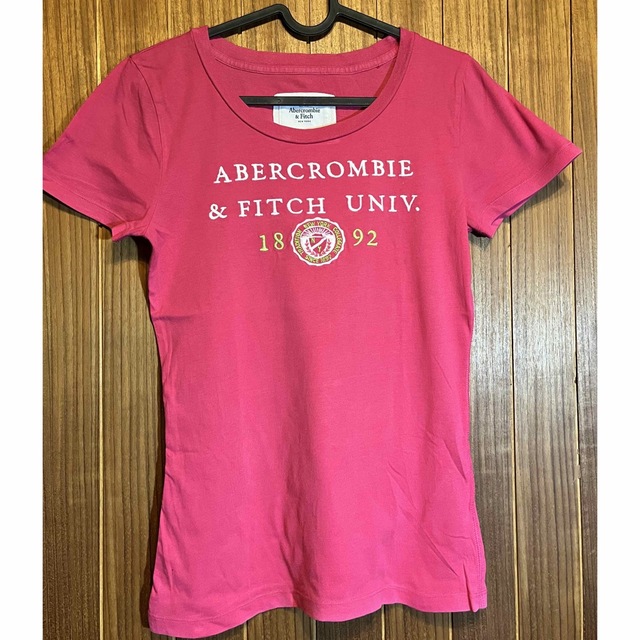 Abercrombie&Fitch(アバクロンビーアンドフィッチ)のアバクロ　Tシャツ　USED レディースのトップス(Tシャツ(半袖/袖なし))の商品写真