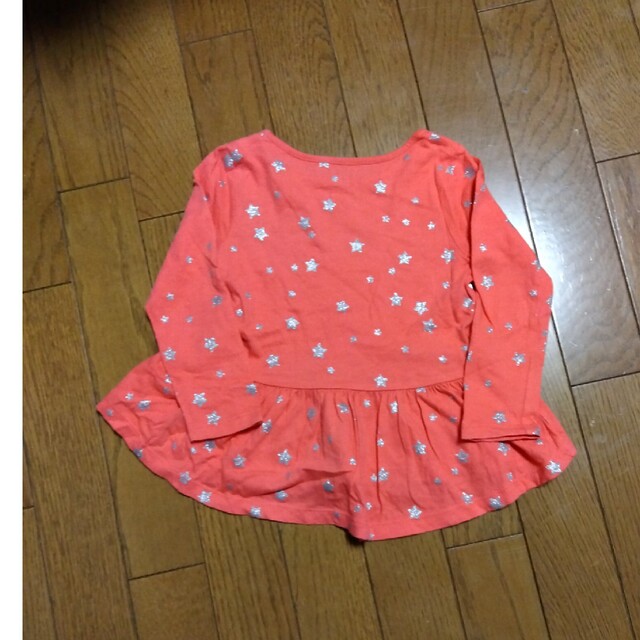 GAP Kids(ギャップキッズ)のGAP　女児ロンT　星柄ﾋﾟﾝｸ　90cm位 キッズ/ベビー/マタニティのキッズ服男の子用(90cm~)(Tシャツ/カットソー)の商品写真