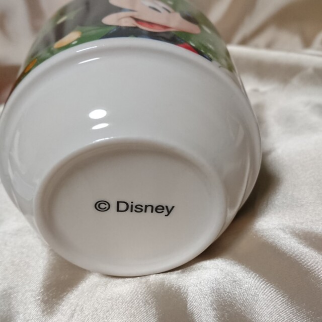Disney(ディズニー)のディズニーストア 非売品 クリスマス キャンペーン ミッキー マルチカップ 新品 インテリア/住まい/日用品のキッチン/食器(グラス/カップ)の商品写真