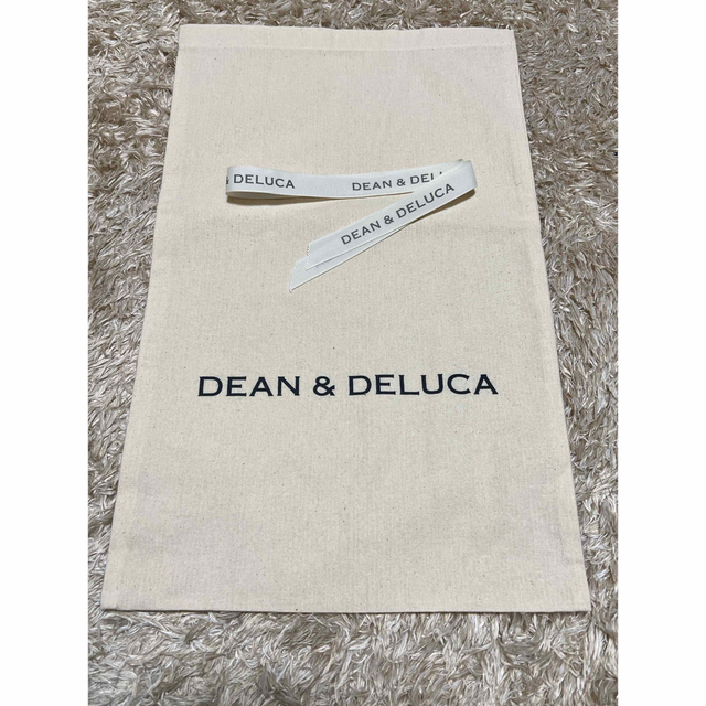 DEAN & DELUCA(ディーンアンドデルーカ)のDEAN & DELUCA ディーンアンドデルーカ ラッピング袋 リボン付き インテリア/住まい/日用品のオフィス用品(ラッピング/包装)の商品写真