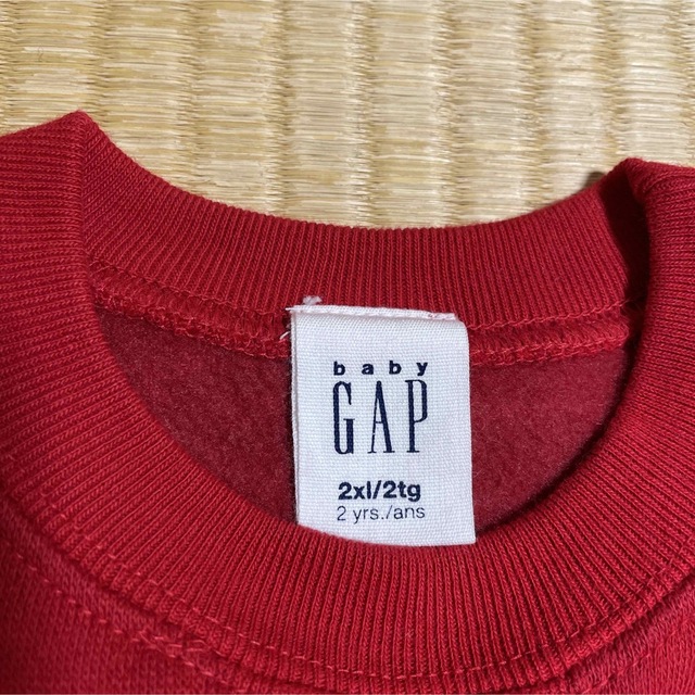 GAP(ギャップ)のBaby GAPのトレーナーとナルミヤの長袖Tの赤セット キッズ/ベビー/マタニティのキッズ服男の子用(90cm~)(Tシャツ/カットソー)の商品写真