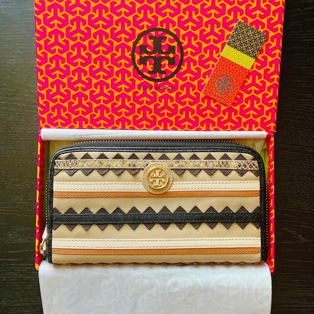 【正規店購入】美品 トリーバーチ ジッパーウォレット長財布 TORY BURCH