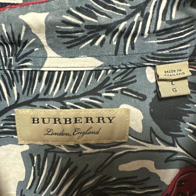 BURBERRY(バーバリー)の【人気Lサイズ】バーバリー☆総柄　フィッシュ　最高デザイン　長袖シャツ　美品 メンズのトップス(シャツ)の商品写真