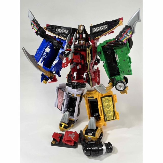 BANDAI - 海賊戦隊ゴーカイジャー 海賊合体DXゴーカイオー、マジ