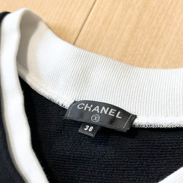 美品　正規品❗️ ヴィンテージ CHANEL シャネル　ノースリーブ　ロゴトップス