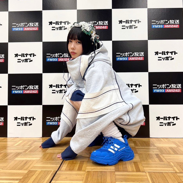 Ω オーム 20SF 切り替えハイネックビッグパーカー アイスブルー | www