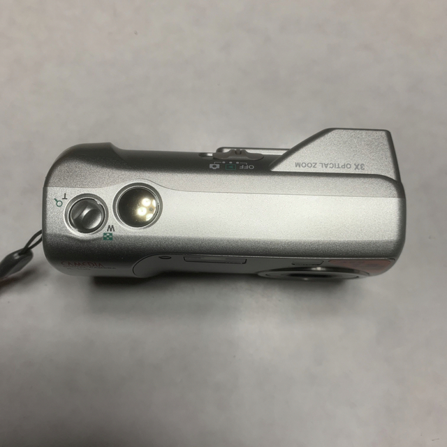 OLYMPUS - 動作品 OLYMPUS CAMEDIA X-100 単3電池仕様の通販 by OLYMPUS - 動作品 OLYMPUS CAMEDIA X-100 単3電池仕様の通販 by
