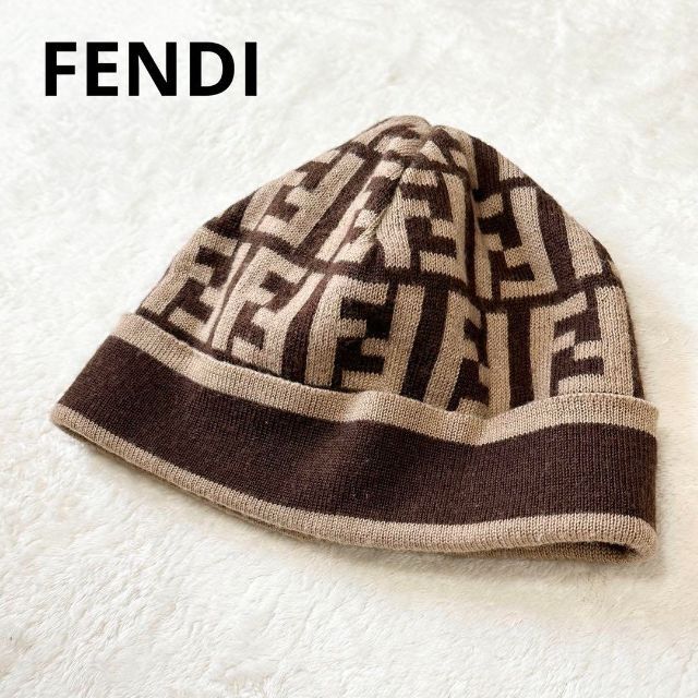 FENDI　かわいい　ロゴ　カラフル　ニット　帽子　キャップ　ベレー