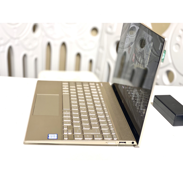 HP ENVY laptop 13-ah i3 8130U  4gb/256GB