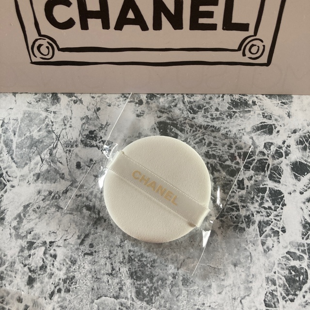 CHANEL(シャネル)のCHANEL❤️巾着ポーチ&パフ❤️ノベルティ ハンドメイドのファッション小物(ポーチ)の商品写真