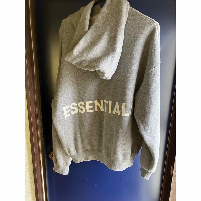 オンライン店 essentials エッセンシャルズ　パーカー　fear of god