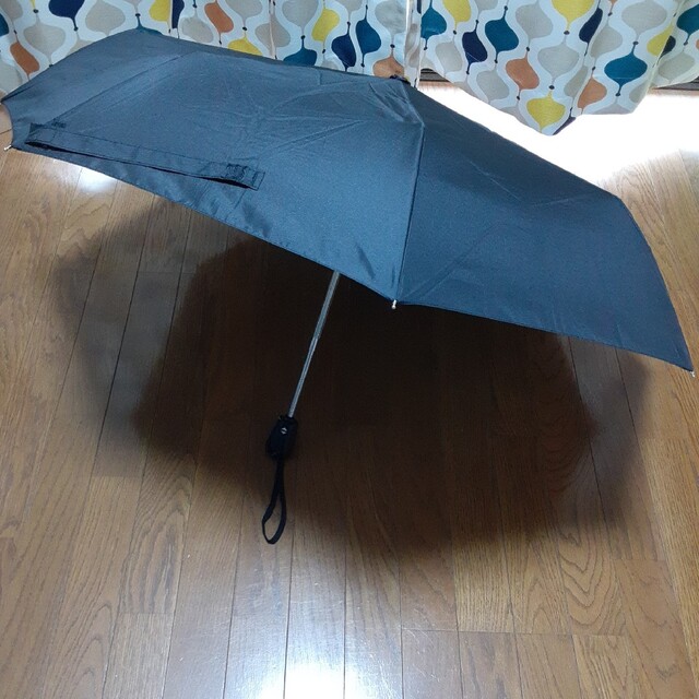 【ジャンク品】ジャンク傘　自動おりたたみ傘 メンズのファッション小物(傘)の商品写真
