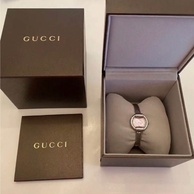 Gucci(グッチ)の未使用♡グッチ 時計 レディース ピンクシェル レディースのファッション小物(腕時計)の商品写真