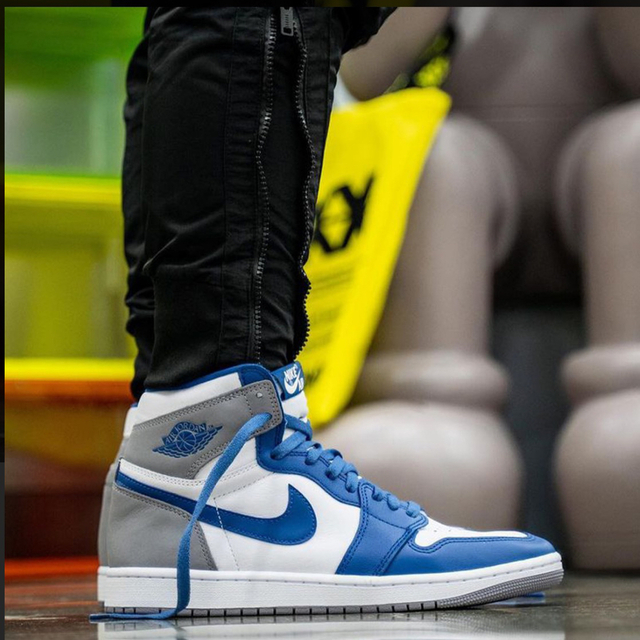 Nike Air Jordan 1 High OG  True Blue