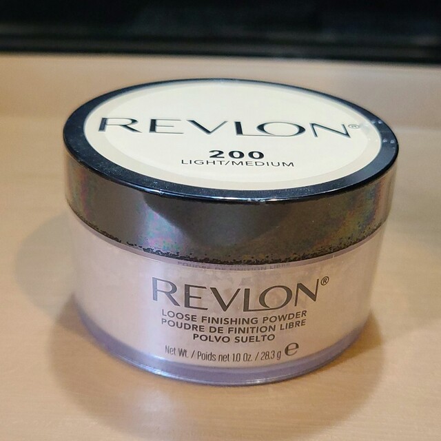 REVLON(レブロン)の新品未開封 レブロン ルースフィニッシングパウダー コスメ/美容のベースメイク/化粧品(フェイスパウダー)の商品写真