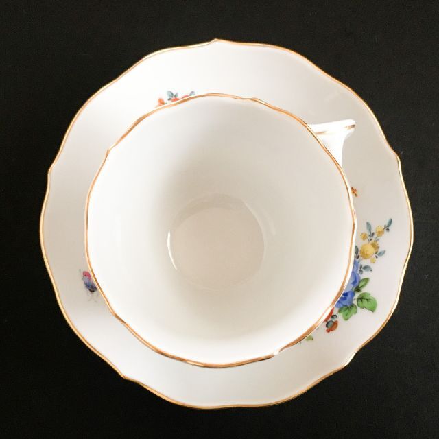 MEISSEN(マイセン)のマイセン 金彩 花のブーケと虫の絵付け 自然主義 モカカップ＆ソーサー ② インテリア/住まい/日用品のキッチン/食器(食器)の商品写真