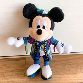 ディズニー(Disney)のディズニー　Disney＃ミッキー　ぬいぐるみバッジ　ディズニー夏祭り　35周年(キャラクターグッズ)