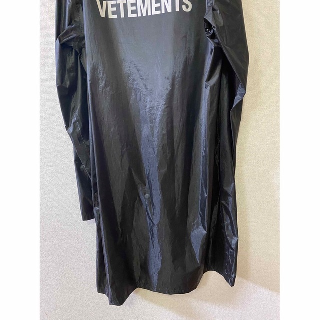 vetements オーバーサイズレインコート