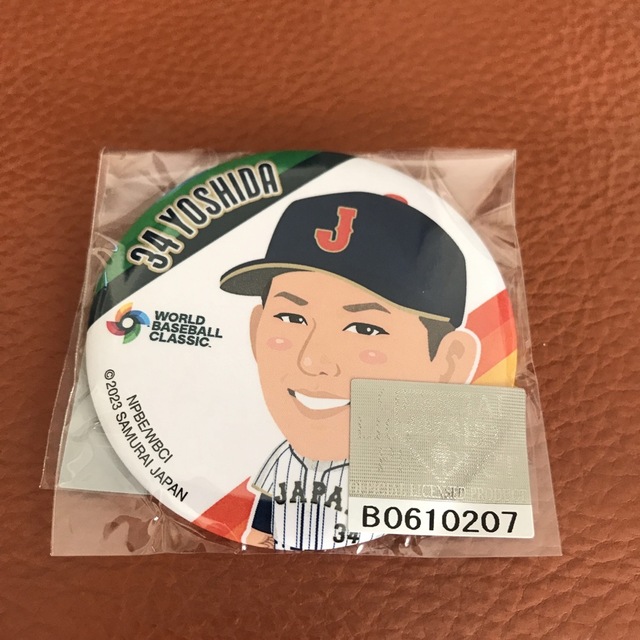 WBC侍ジャパン☆吉田正尚☆缶バッジ エンタメ/ホビーのタレントグッズ(スポーツ選手)の商品写真