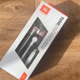 JBL 有線　イヤホン【新品未使用】(ヘッドフォン/イヤフォン)