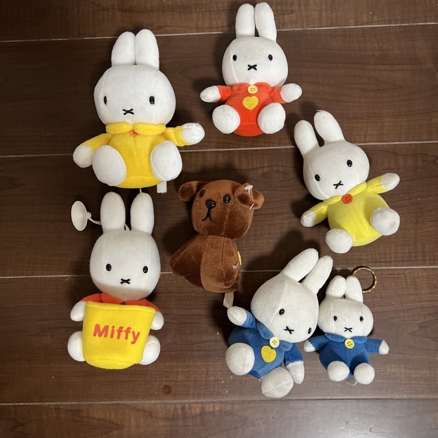 miffy(ミッフィー)のミッフィのぬいぐるみ7個　単品売りもO k エンタメ/ホビーのおもちゃ/ぬいぐるみ(キャラクターグッズ)の商品写真
