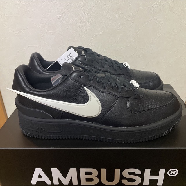 AMBUSH(アンブッシュ)の【新品】アンブッシュ × ナイキ エアフォース1 ロー "ブラック" 28.0 メンズの靴/シューズ(スニーカー)の商品写真