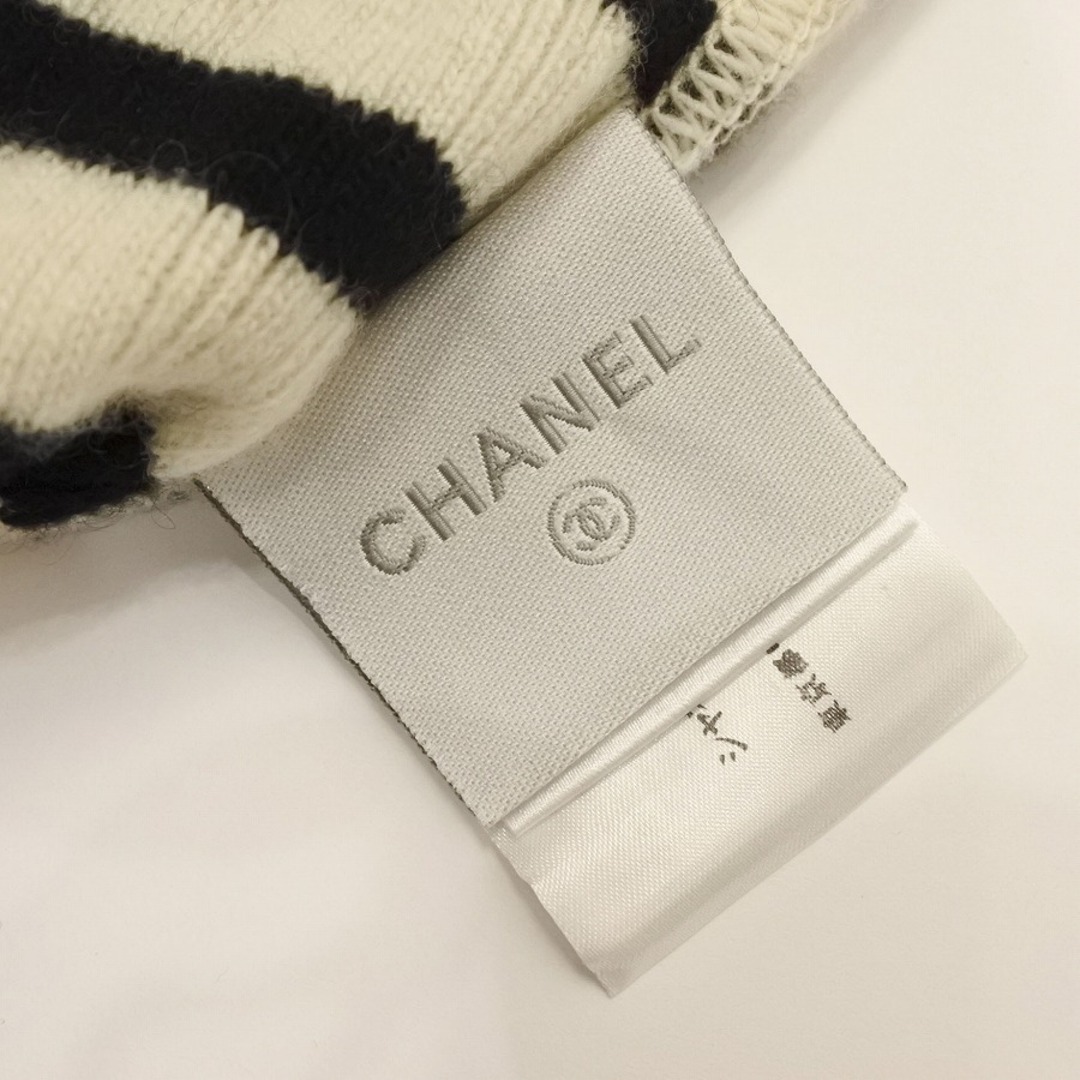 [USED/中古]CHANEL シャネル ニット・セーター ヴィンテージ ショルダーココマークボーダー長袖ニット シャネルスポーツ ホワイト×ブラック  38 P29256K00296 R2897 06A ホワイト ブラック ウール カシミヤ 38 P29256K00296 中古 ...