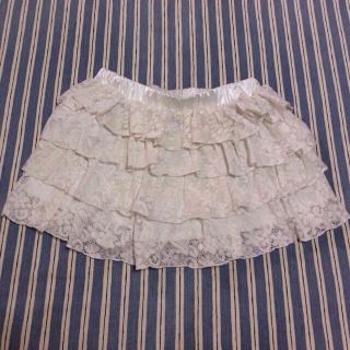 白フリルショーパン(ショートパンツ)