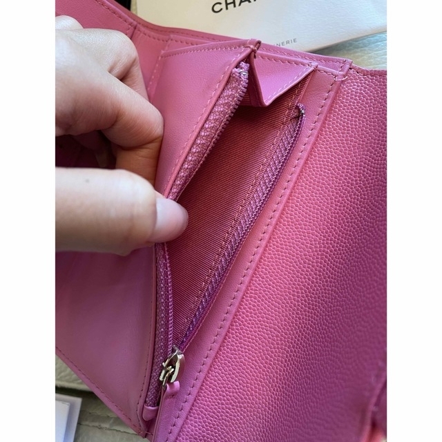 CHANEL♡入手困難マトラッセ ピンクキャビアスキン 三つ折り財布