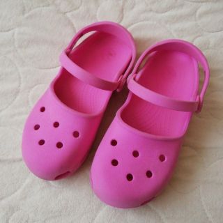 クロックス(crocs)のクロックス　キッズサンダルC13　約19cm相当(サンダル)