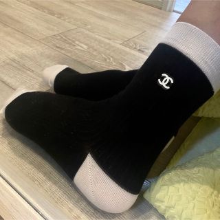 シャネル 靴下(ブラック/黒色系)の通販 13点 | CHANELのレディースを